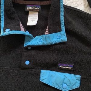 🌀 Black & Blue Patagonia pullover 🌀